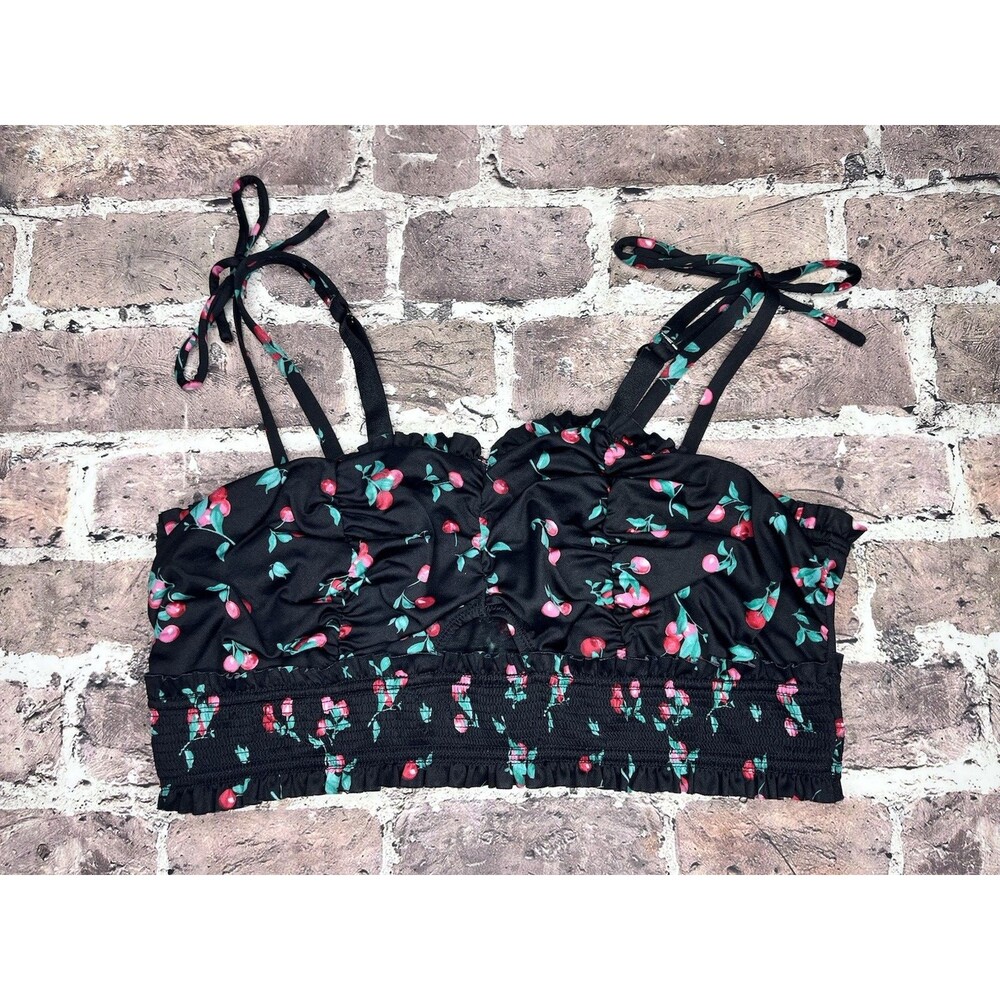 Torrid Curve Plus Size 1 1X Bralette Smocked Keyhole Cherry Wireless Rockabilly